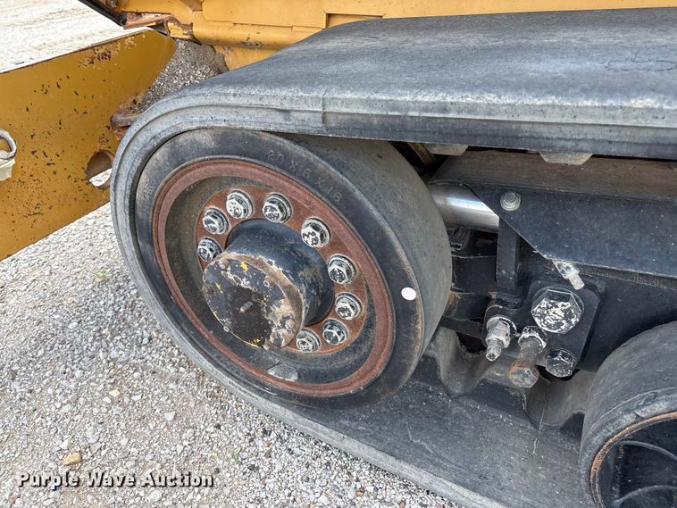 image for item EM0563 Caterpillar AP1055D paver