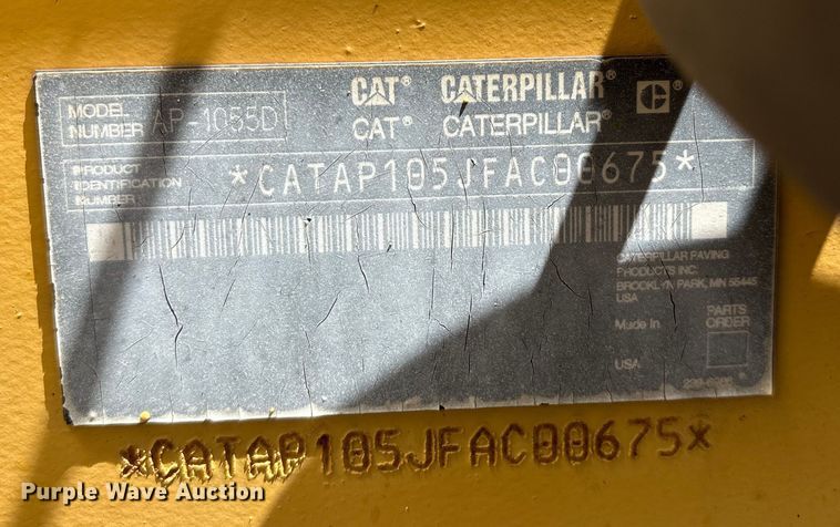 image for item EM0563 Caterpillar AP1055D paver