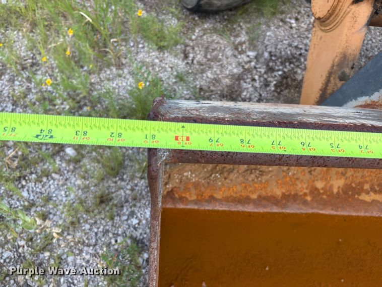 image for item EM0564 2005 Case 570MXT landscape tractor