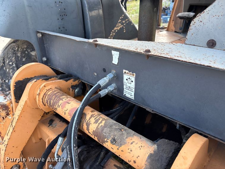 image for item EM0564 2005 Case 570MXT landscape tractor