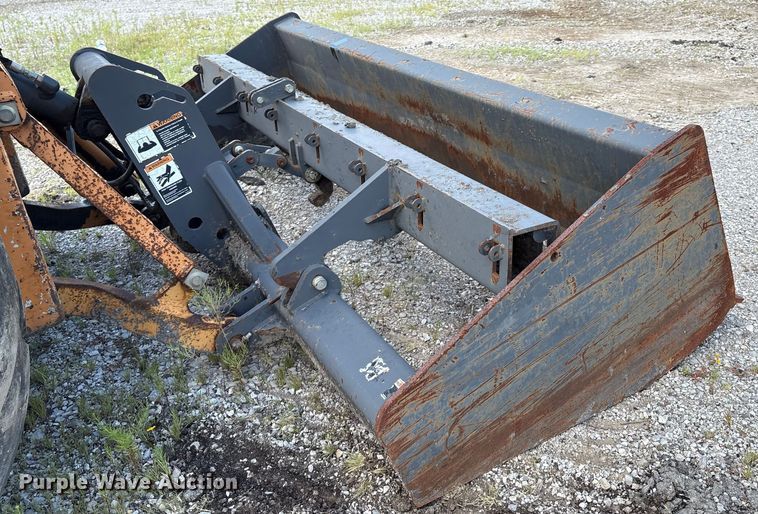 image for item EM0564 2005 Case 570MXT landscape tractor