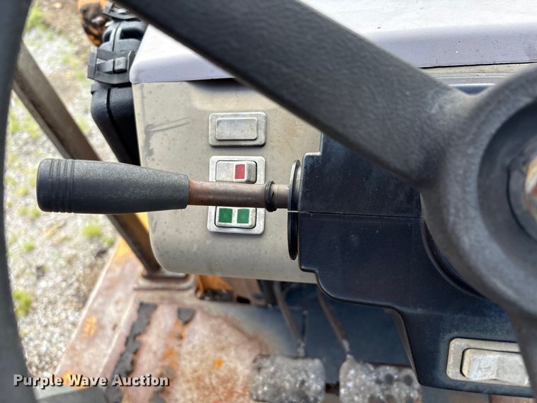 image for item EM0564 2005 Case 570MXT landscape tractor