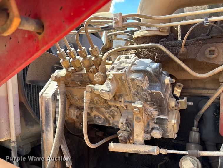 image for item EM0564 2005 Case 570MXT landscape tractor