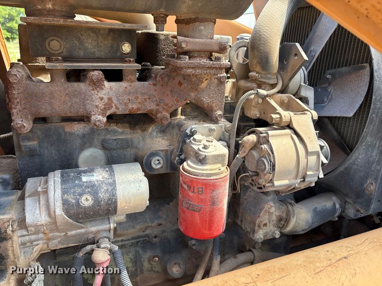 image for item EM0564 2005 Case 570MXT landscape tractor