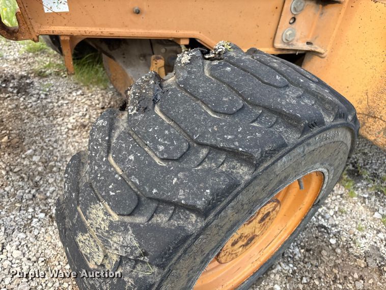 image for item EM0564 2005 Case 570MXT landscape tractor