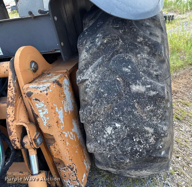 image for item EM0564 2005 Case 570MXT landscape tractor