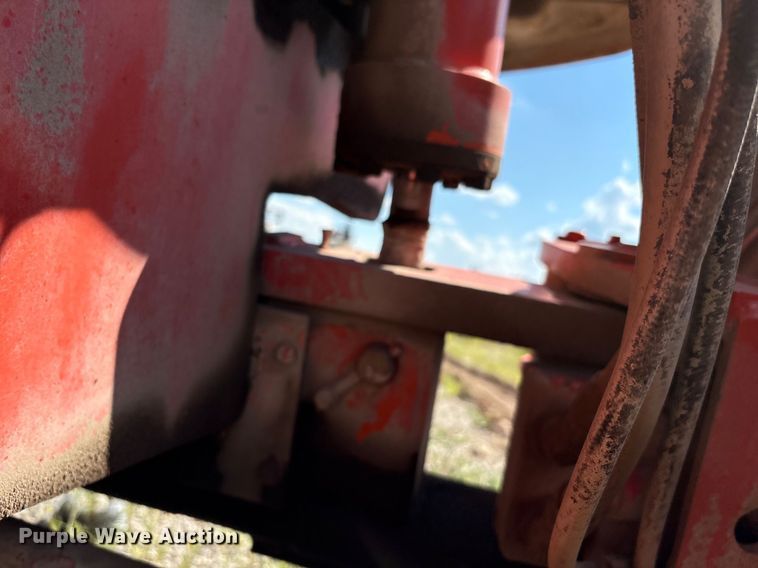 image for item EM0565 2001 JLG 600S boom lift