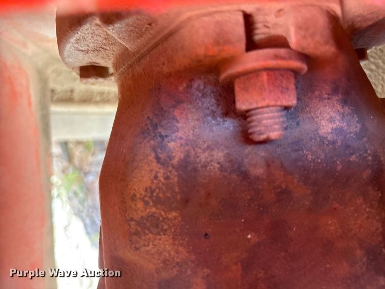 image for item EM0565 2001 JLG 600S boom lift