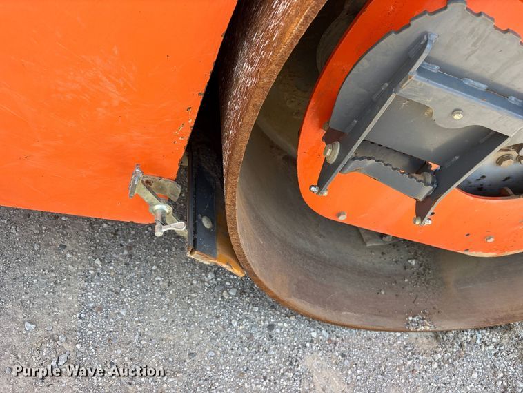 image for item EM0566 2016 Hamm HD+120i double drum vibratory roller