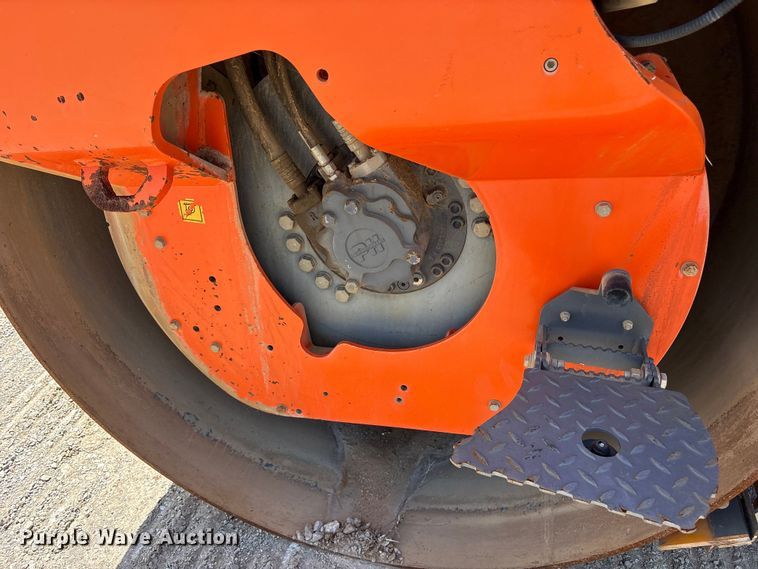 image for item EM0566 2016 Hamm HD+120i double drum vibratory roller