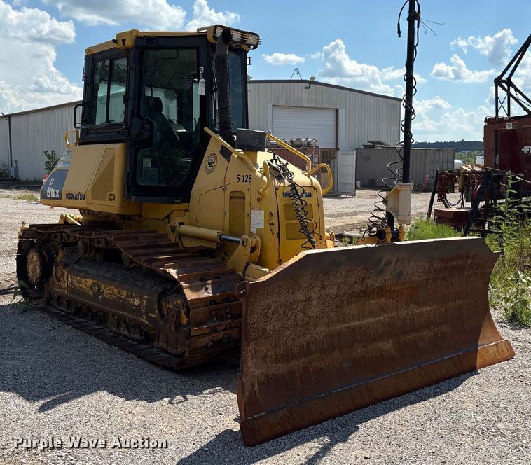 image for item EM0567 2013 Komatsu D51EX dozer