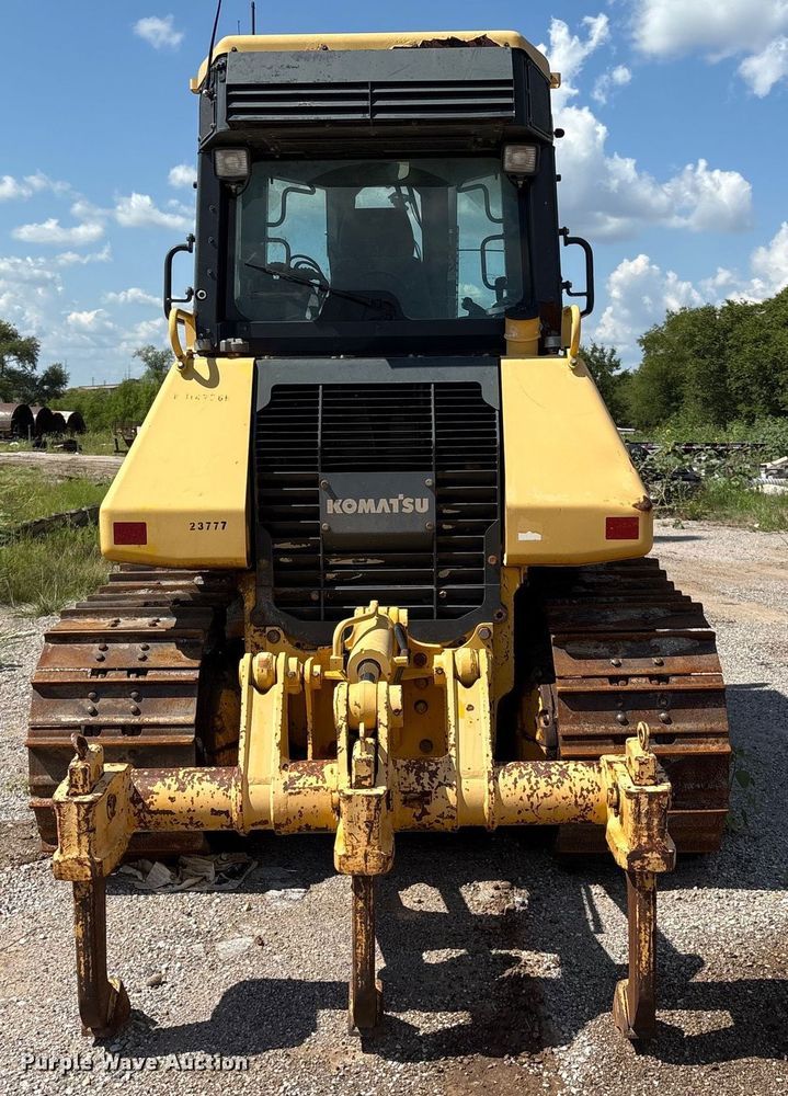 image for item EM0567 2013 Komatsu D51EX dozer