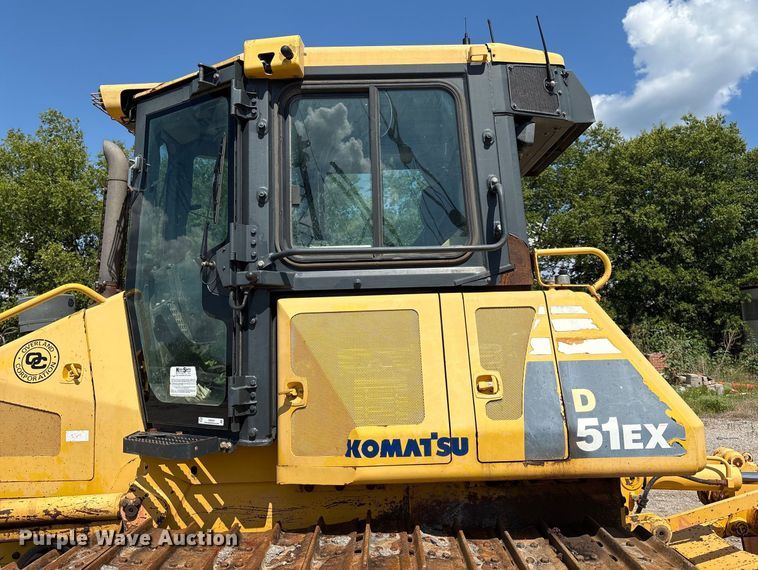 image for item EM0567 2013 Komatsu D51EX dozer