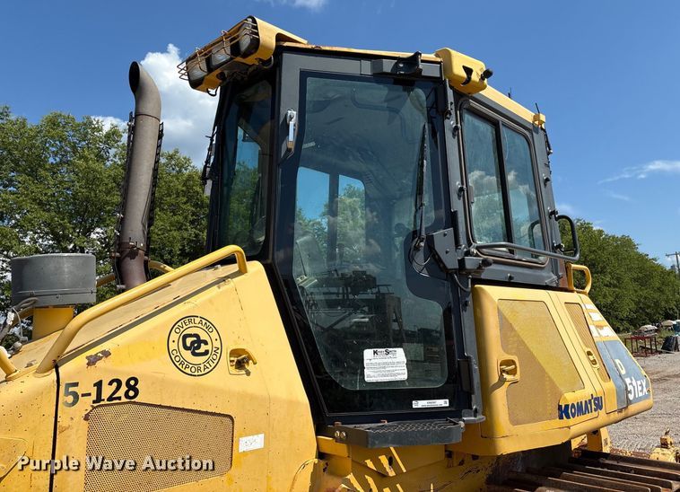image for item EM0567 2013 Komatsu D51EX dozer