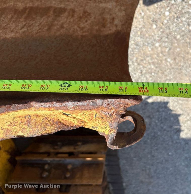 image for item EM0567 2013 Komatsu D51EX dozer