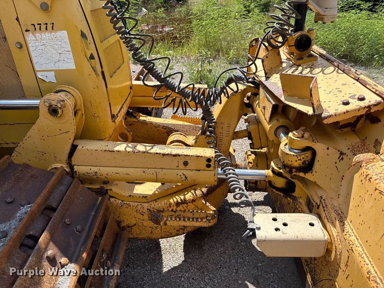 image for item EM0567 2013 Komatsu D51EX dozer