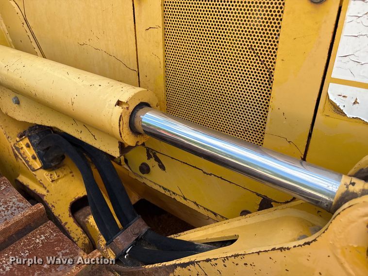 image for item EM0567 2013 Komatsu D51EX dozer