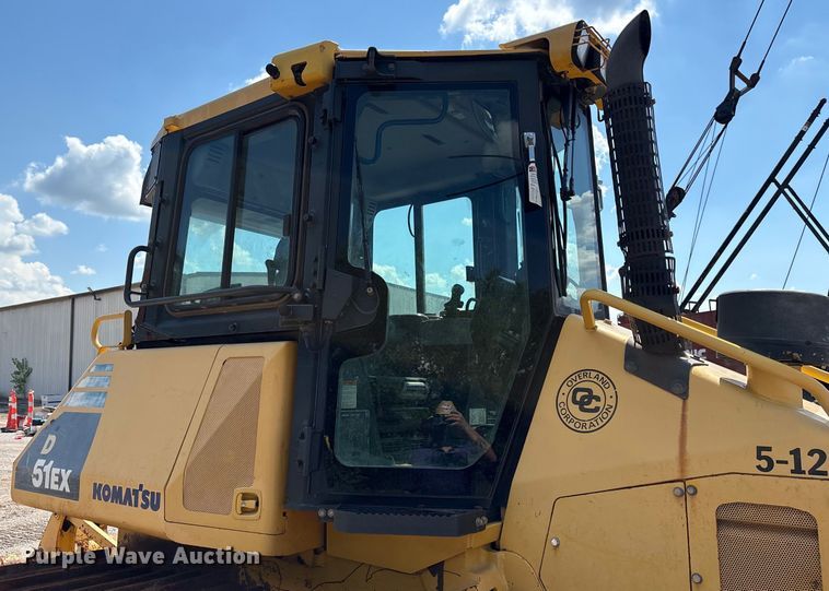 image for item EM0567 2013 Komatsu D51EX dozer