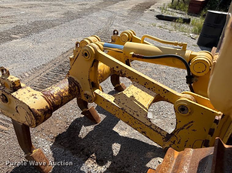 image for item EM0567 2013 Komatsu D51EX dozer