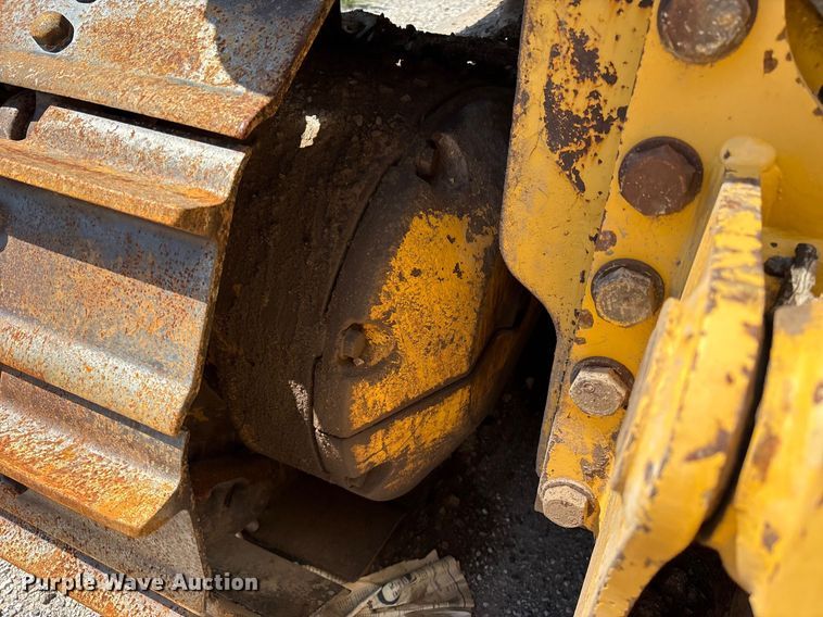 image for item EM0567 2013 Komatsu D51EX dozer