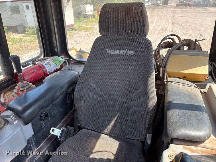 image for item EM0567 2013 Komatsu D51EX dozer