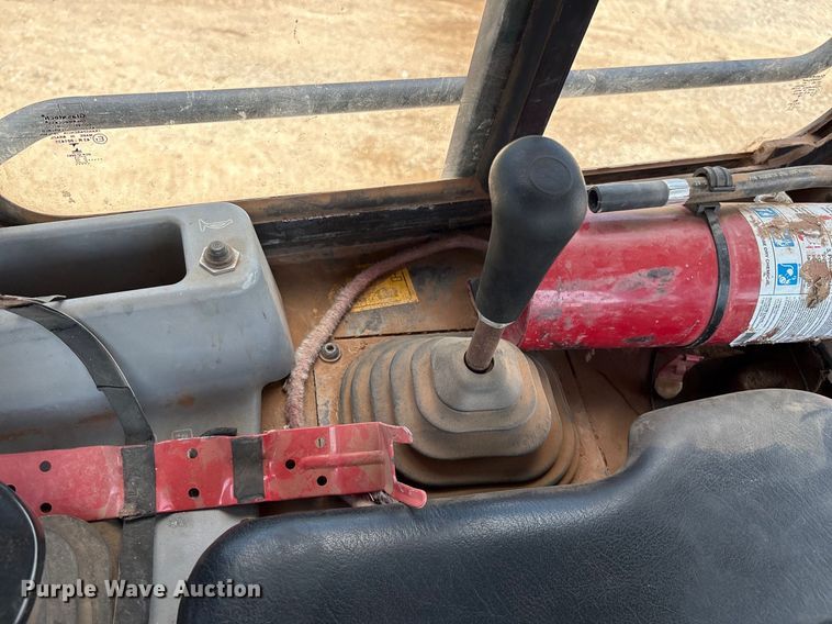 image for item EM0567 2013 Komatsu D51EX dozer