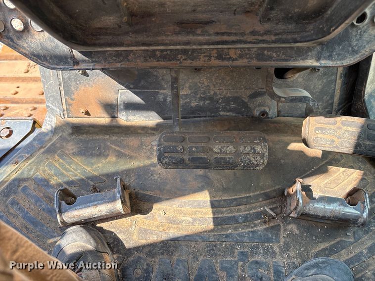 image for item EM0567 2013 Komatsu D51EX dozer