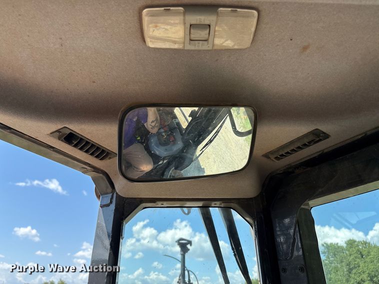 image for item EM0567 2013 Komatsu D51EX dozer