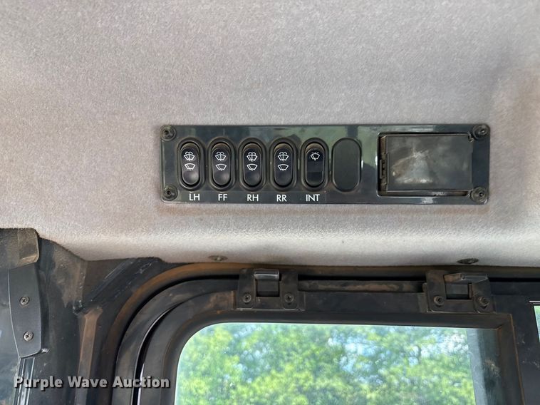 image for item EM0567 2013 Komatsu D51EX dozer