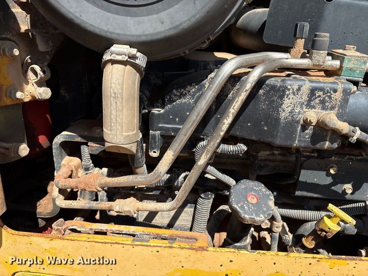 image for item EM0567 2013 Komatsu D51EX dozer