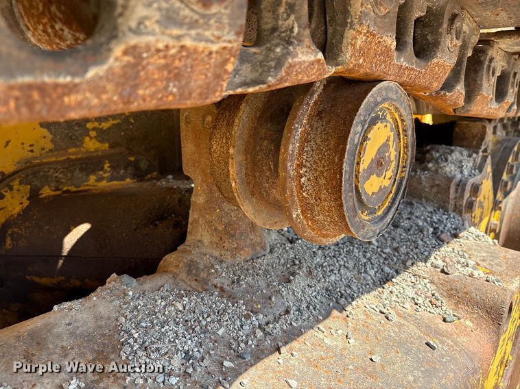 image for item EM0567 2013 Komatsu D51EX dozer