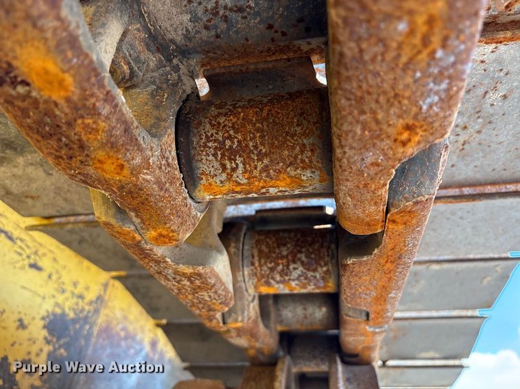 image for item EM0567 2013 Komatsu D51EX dozer