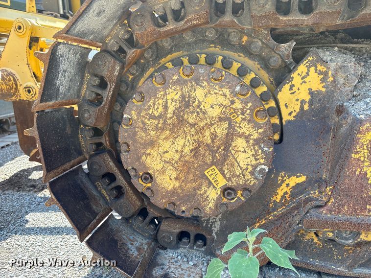 image for item EM0567 2013 Komatsu D51EX dozer