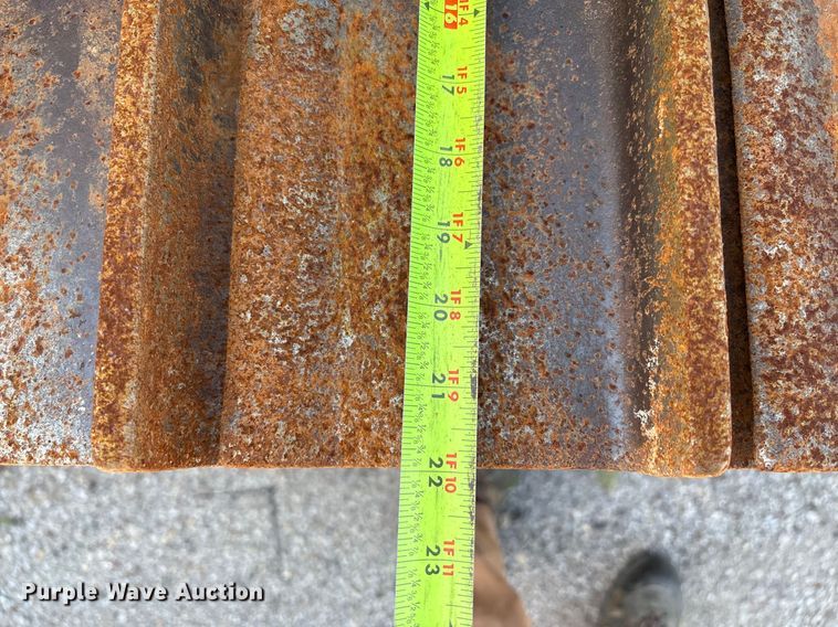 image for item EM0567 2013 Komatsu D51EX dozer