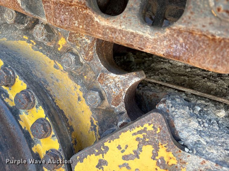 image for item EM0567 2013 Komatsu D51EX dozer