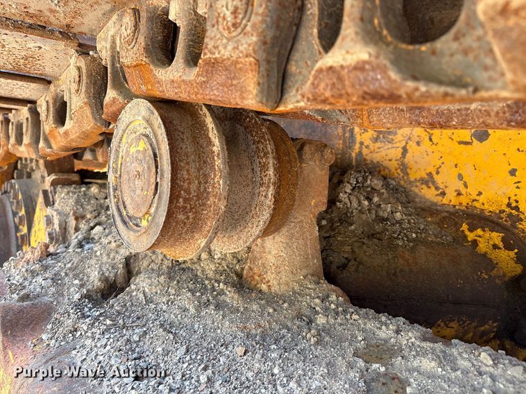 image for item EM0567 2013 Komatsu D51EX dozer