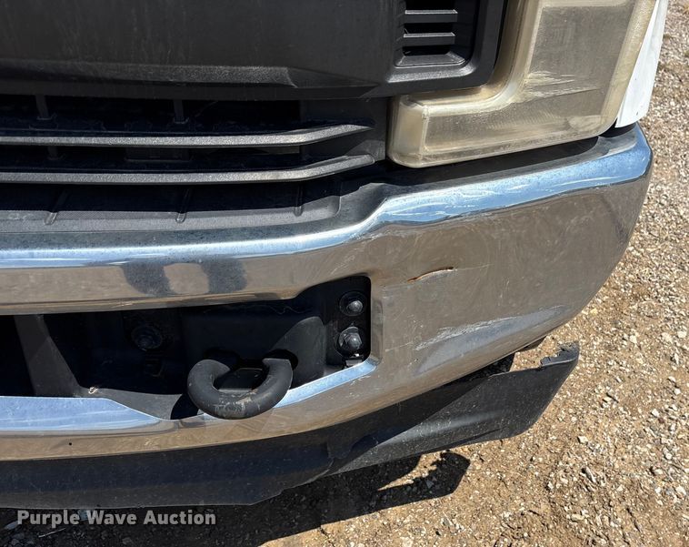 image for item EM0568 2019 Ford F250 Super Duty Crew Cab pickup truck