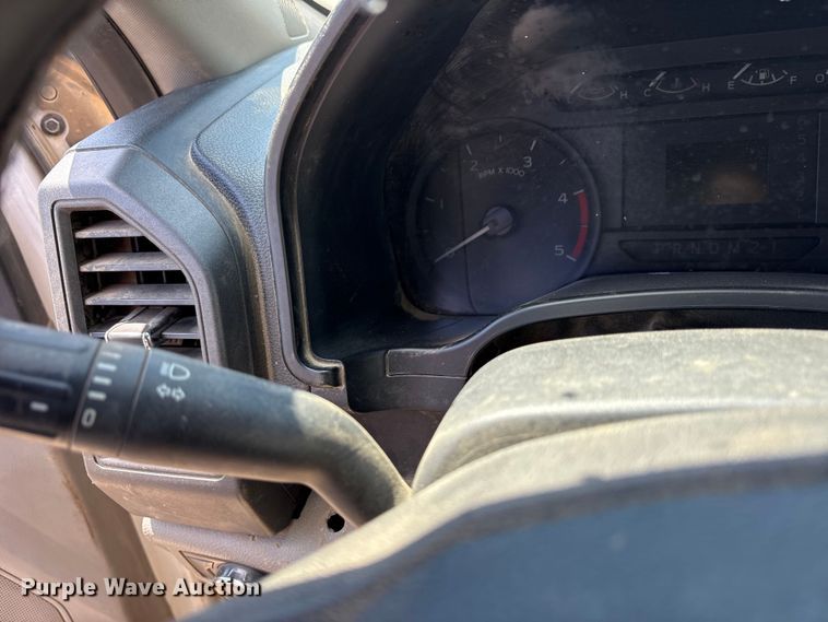 image for item EM0568 2019 Ford F250 Super Duty Crew Cab pickup truck