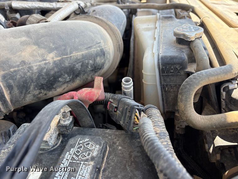 image for item EM0568 2019 Ford F250 Super Duty Crew Cab pickup truck