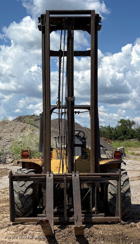 image for item EM0570 Caterpillar R80 forklift