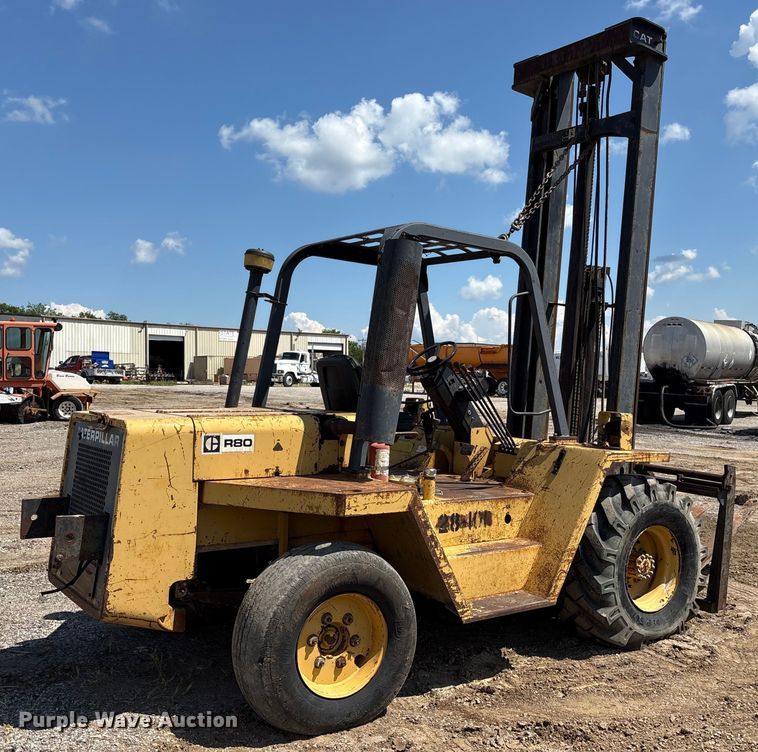 image for item EM0570 Caterpillar R80 forklift