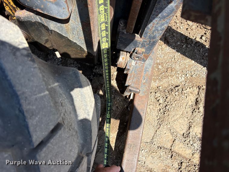 image for item EM0570 Caterpillar R80 forklift