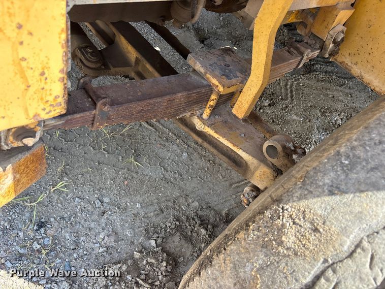 image for item EM0570 Caterpillar R80 forklift