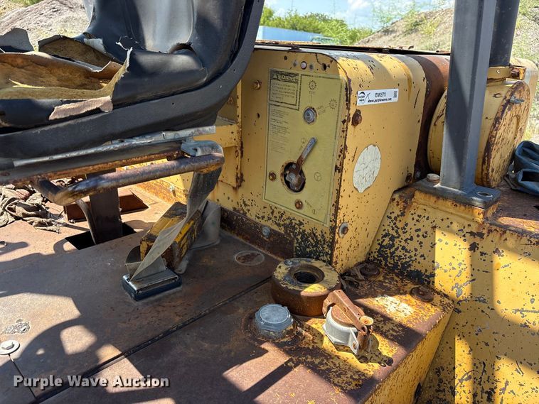 image for item EM0570 Caterpillar R80 forklift