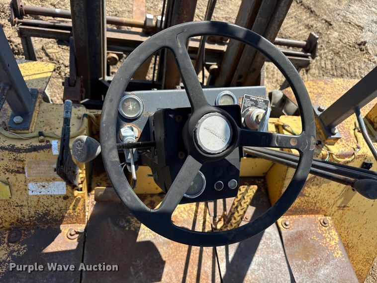 image for item EM0570 Caterpillar R80 forklift