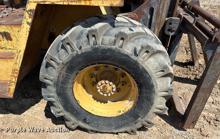 image for item EM0570 Caterpillar R80 forklift