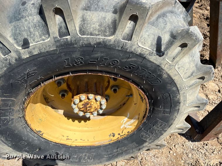 image for item EM0570 Caterpillar R80 forklift