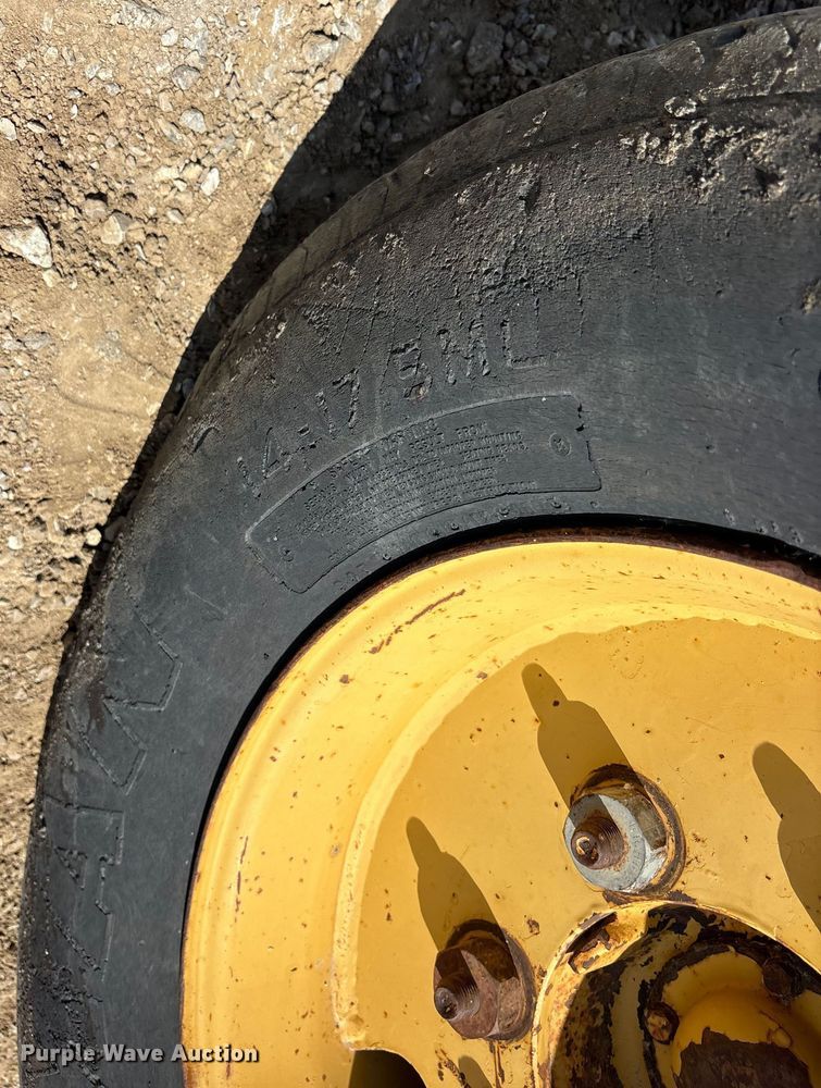 image for item EM0570 Caterpillar R80 forklift