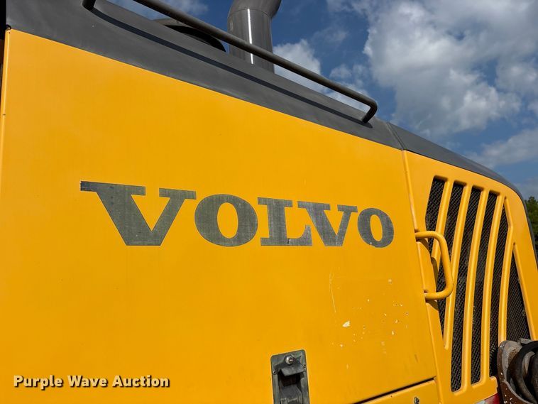 image for item EM0571 2007 Volvo G940 motor grader