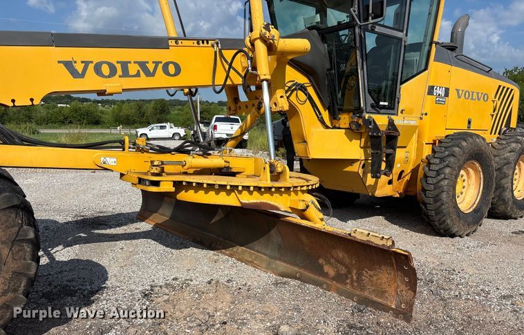 image for item EM0571 2007 Volvo G940 motor grader